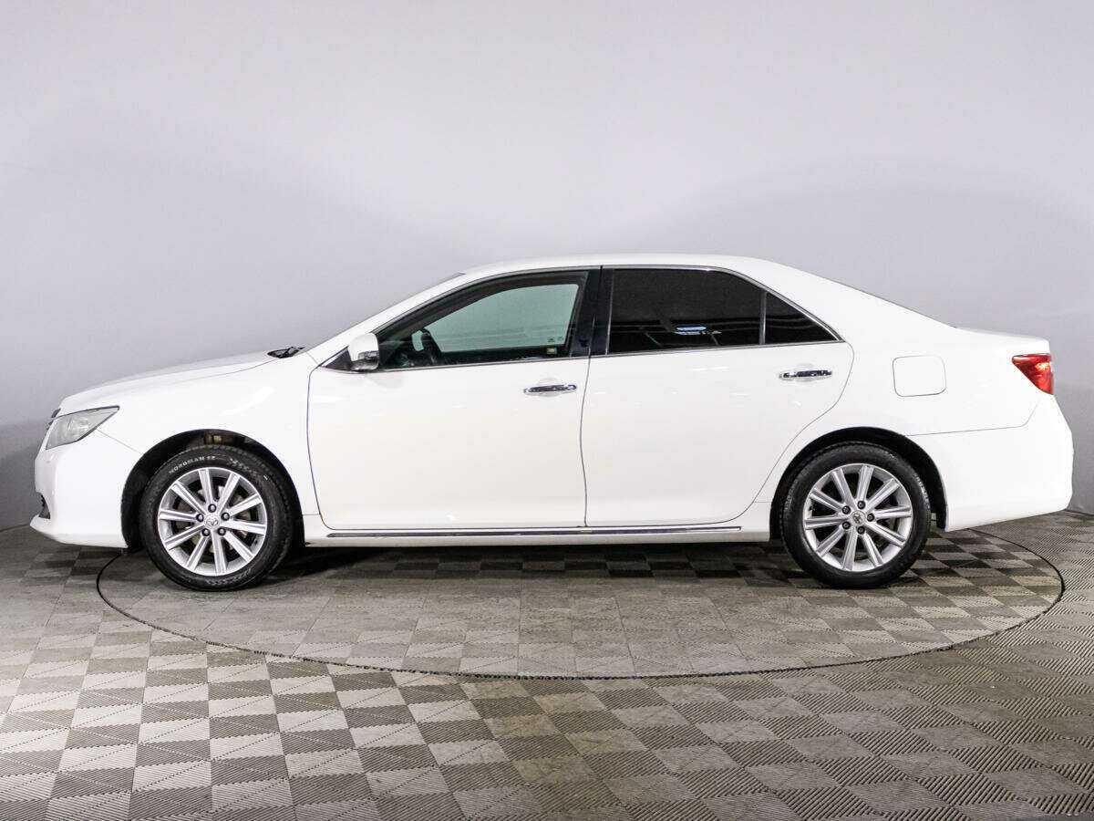 Toyota Camry с пробегом — 2012 год. Фото: #7