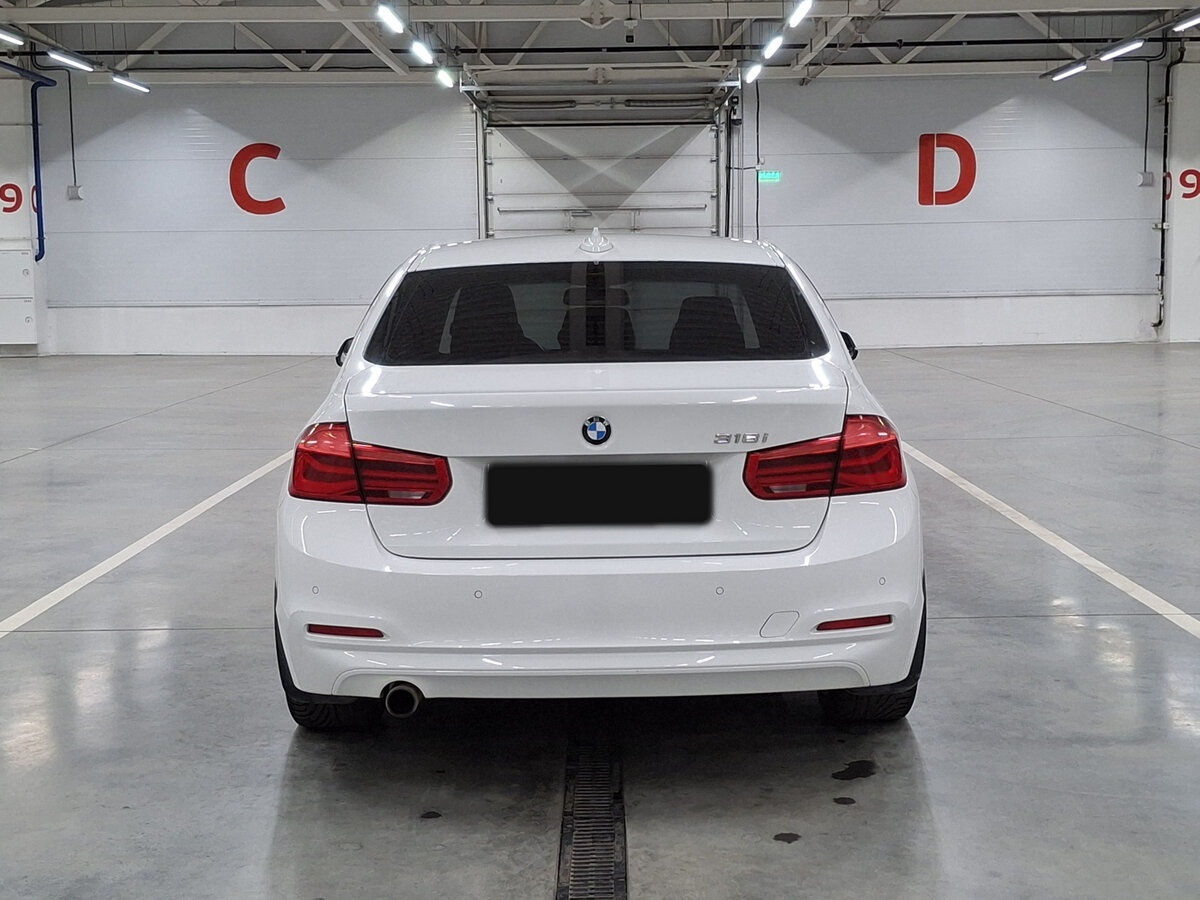 BMW 3 серии с пробегом — 2015 год. Фото: #5