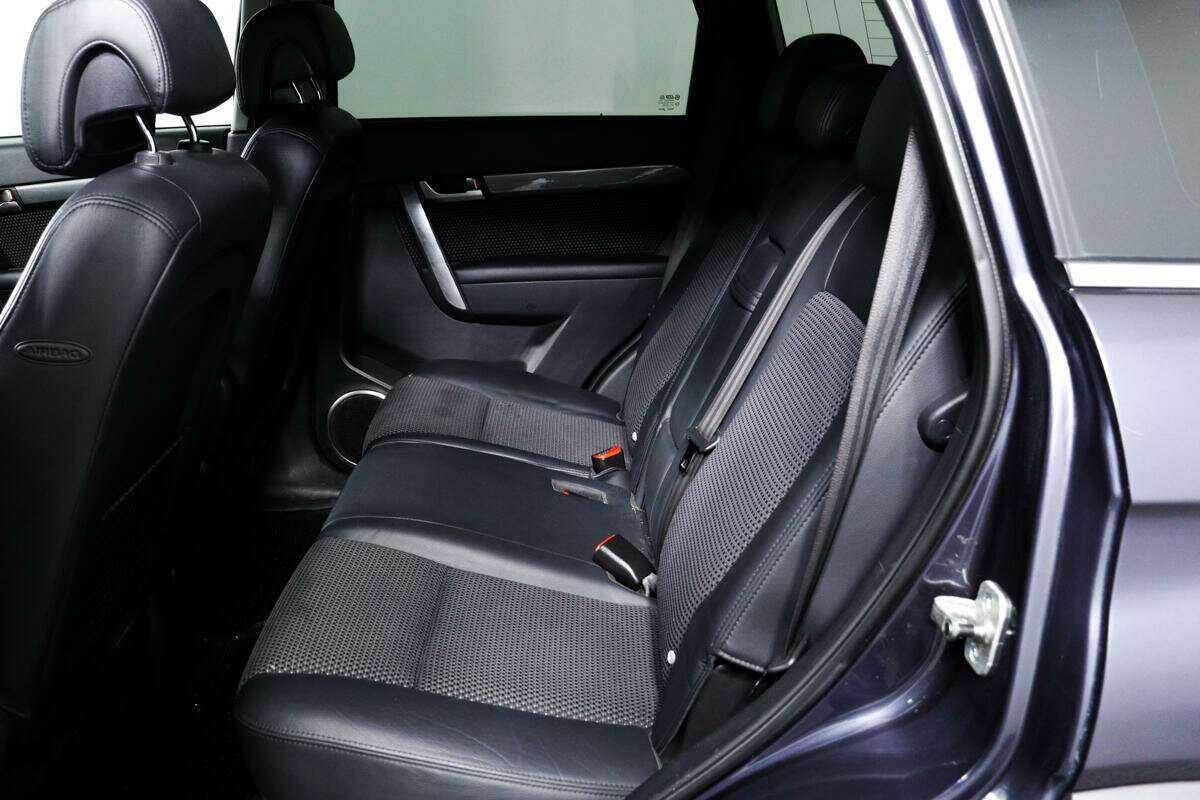 Chevrolet Captiva с пробегом — 2008 год. Фото: #11