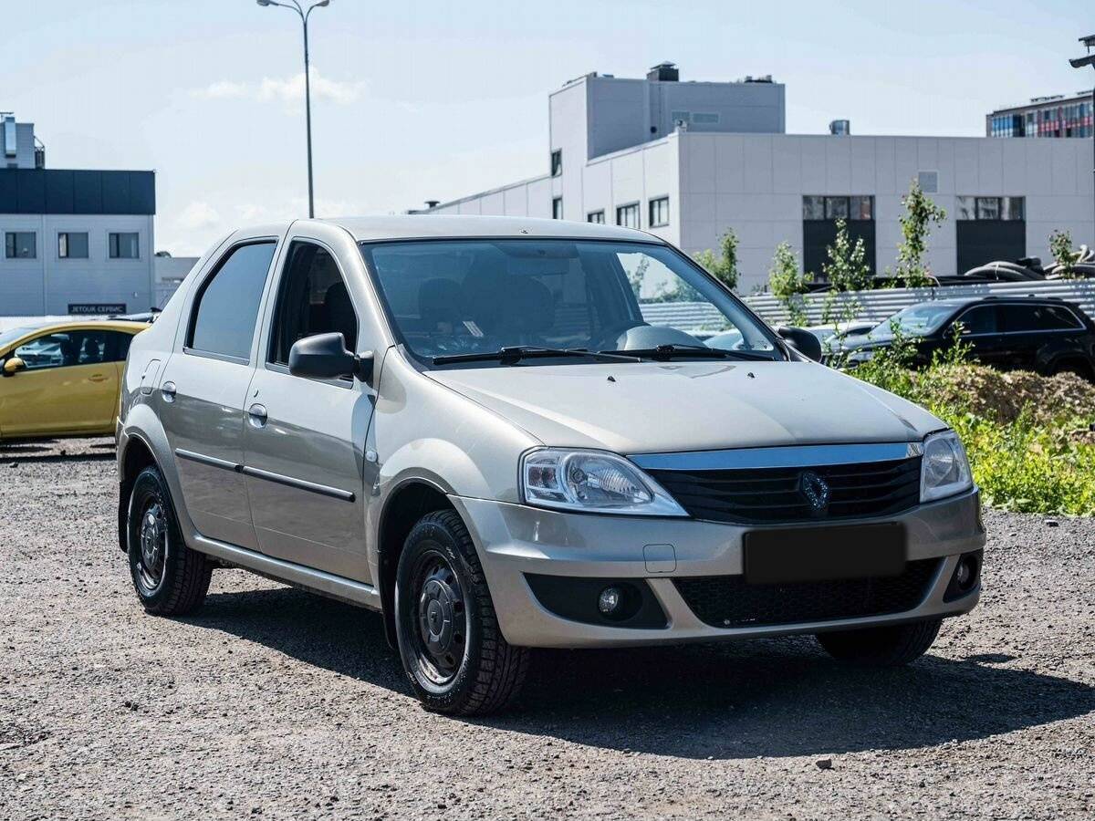 Renault Logan с пробегом — 2010 год. Фото: #2