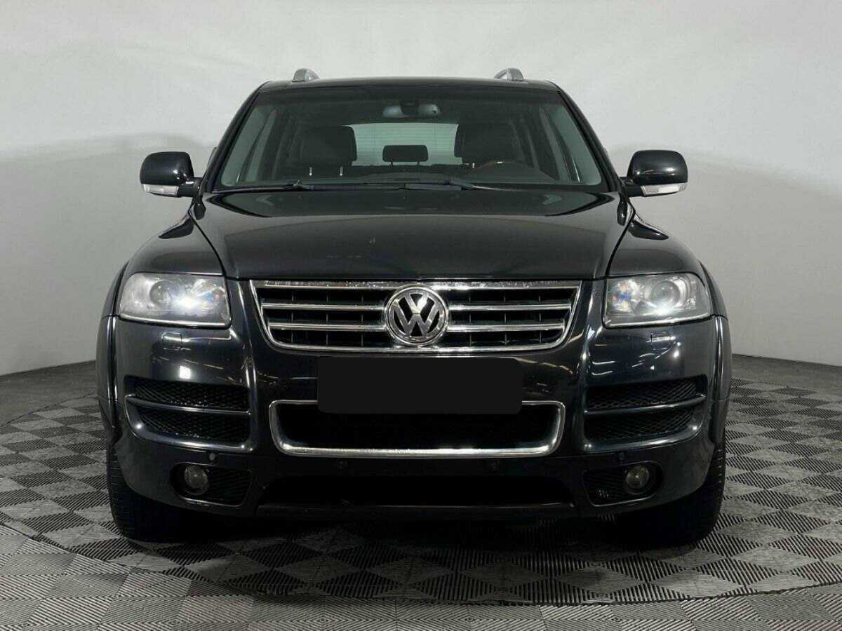 Volkswagen Touareg с пробегом — 2005 год. Фото: #1