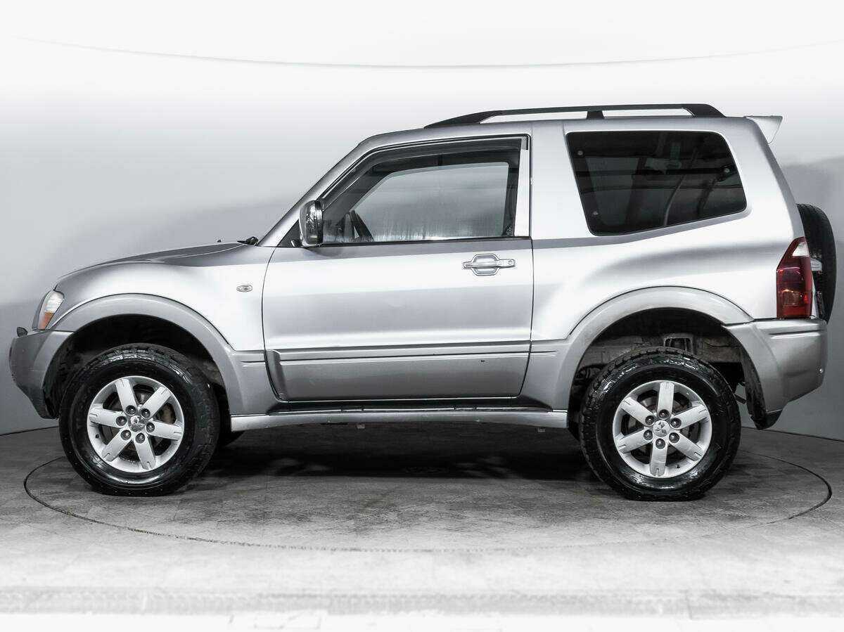Mitsubishi Pajero с пробегом — 2004 год. Фото: #7