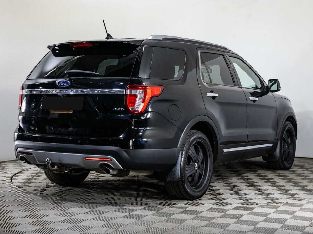 Ford Explorer с пробегом — 2017 год. Фото: #3