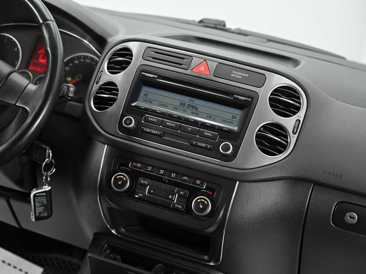 Volkswagen Tiguan с пробегом — 2009 год. Фото: #9