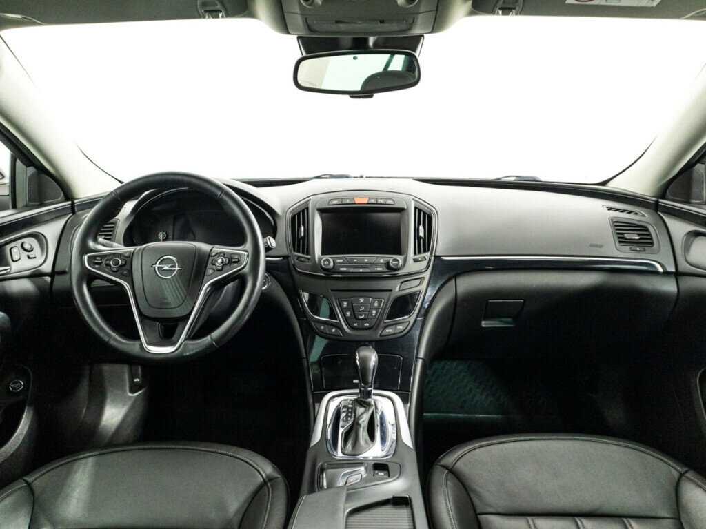 Opel Insignia с пробегом — 2014 год. Фото: #12