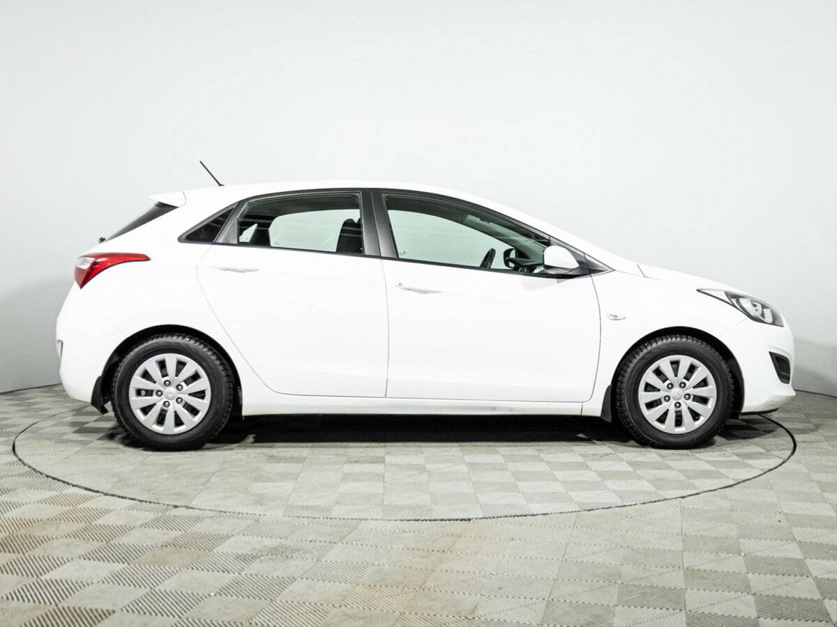 Hyundai i30 с пробегом — 2015 год. Фото: #3