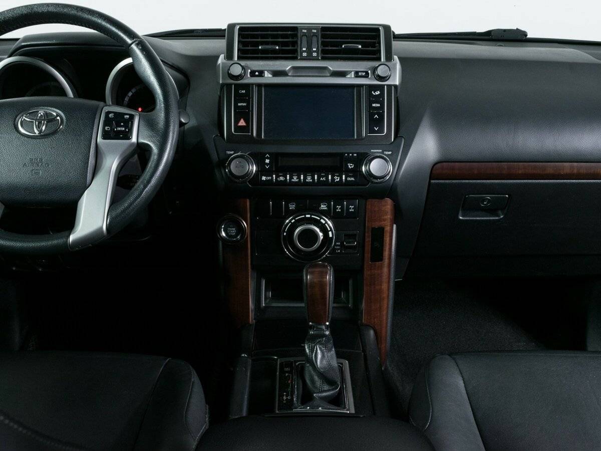 Toyota Land Cruiser Prado с пробегом — 2016 год. Фото: #10
