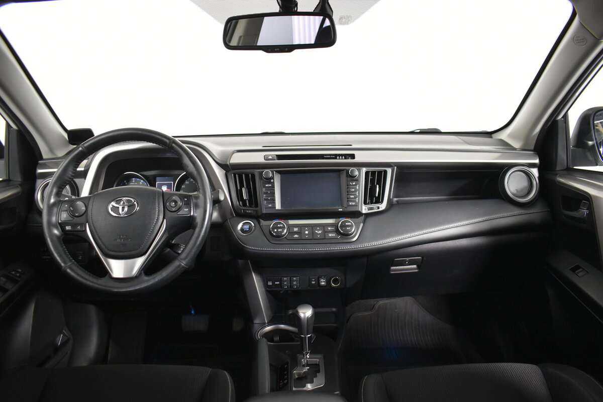 Toyota RAV4 с пробегом — 2019 год. Фото: #10