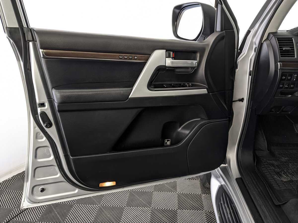 Toyota Land Cruiser с пробегом — 2018 год. Фото: #14
