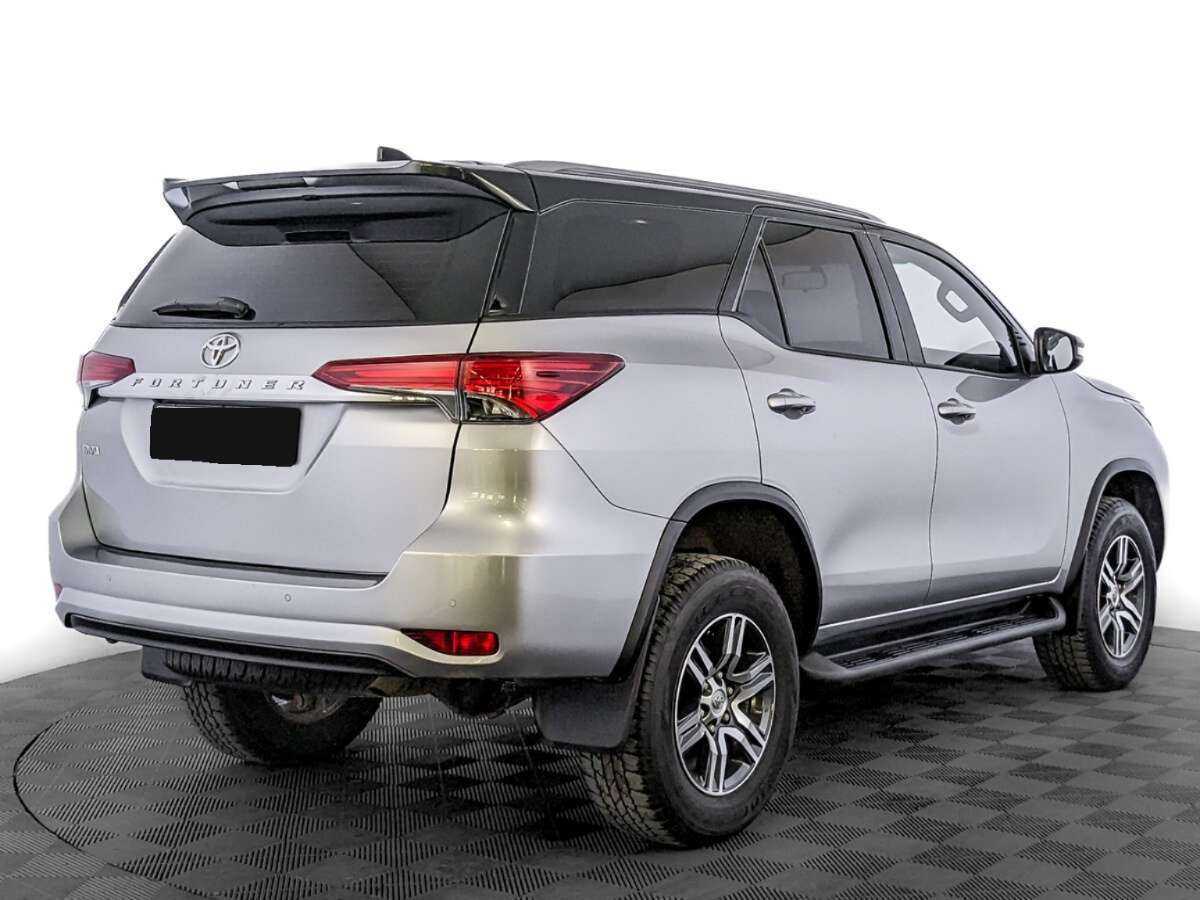 Toyota Fortuner с пробегом — 2021 год. Фото: #4