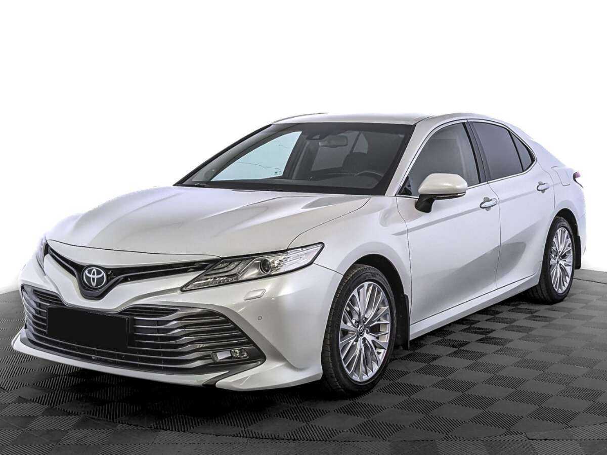 Toyota Camry с пробегом — 2021 год. Фото: #0
