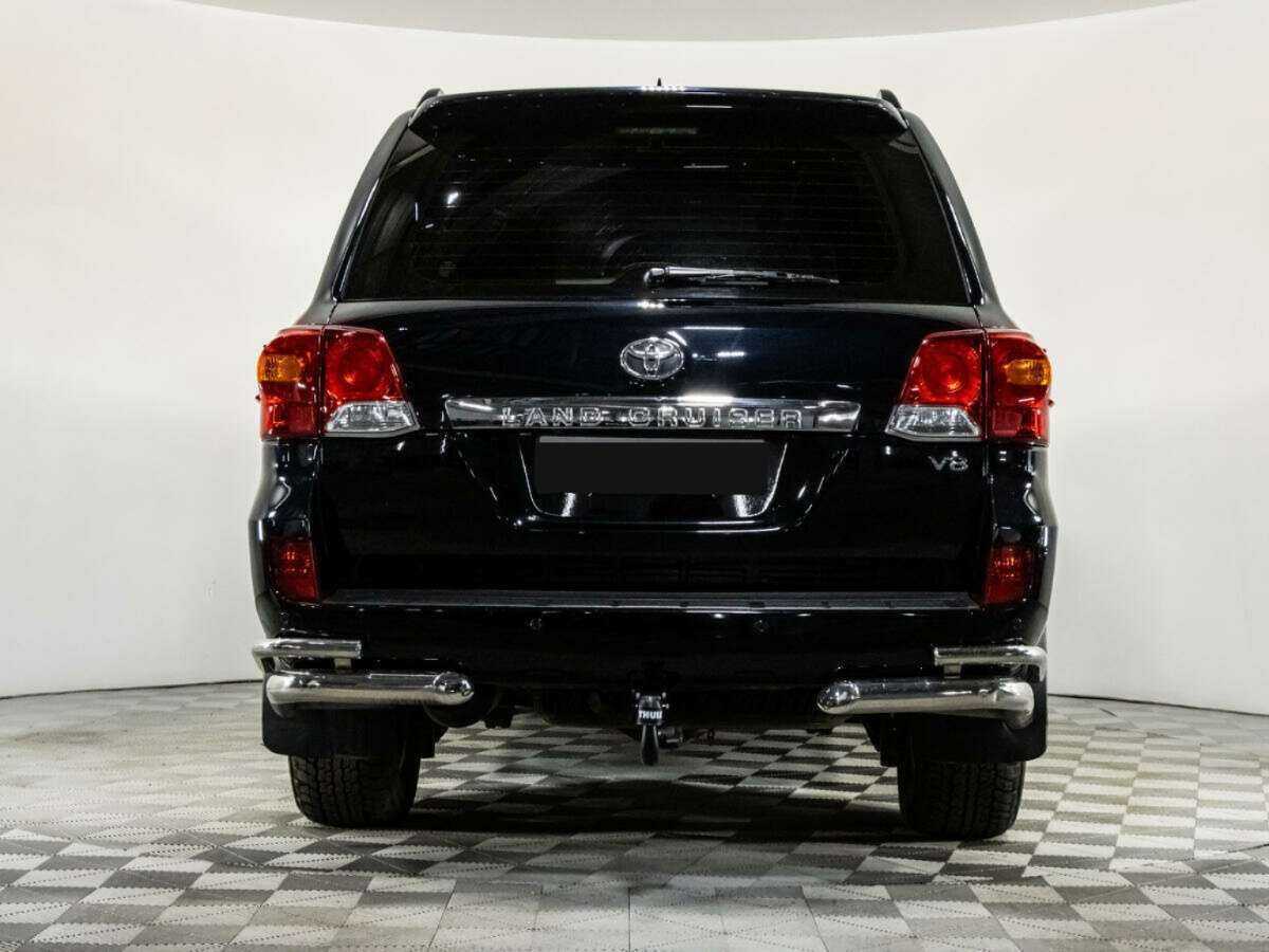 Toyota Land Cruiser с пробегом — 2014 год. Фото: #4