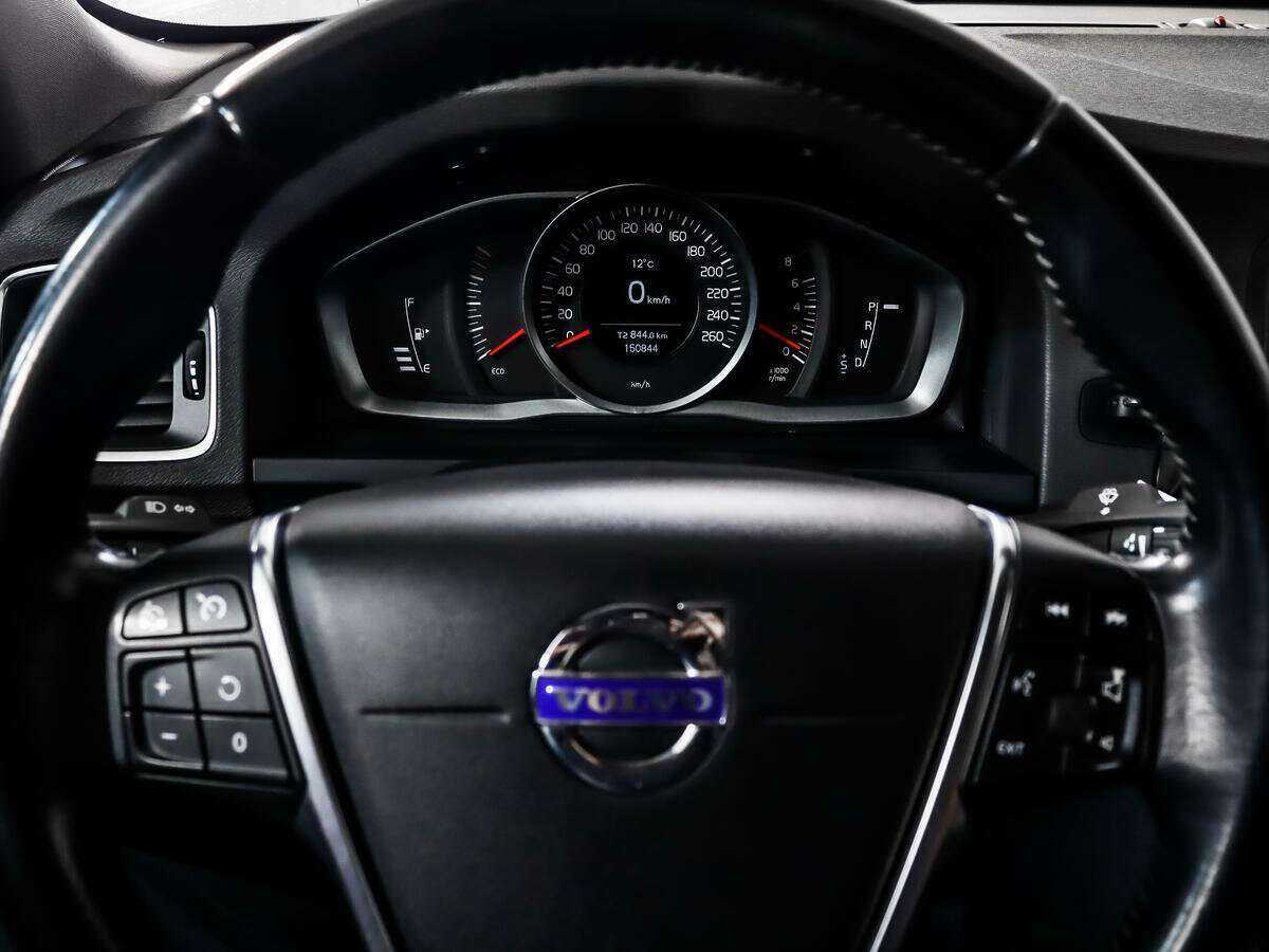 Volvo S60 с пробегом — 2014 год. Фото: #15