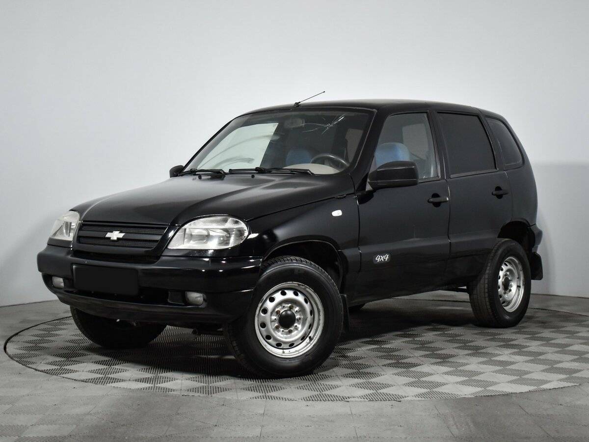 Chevrolet Niva с пробегом — 2005 год. Посмотреть фото