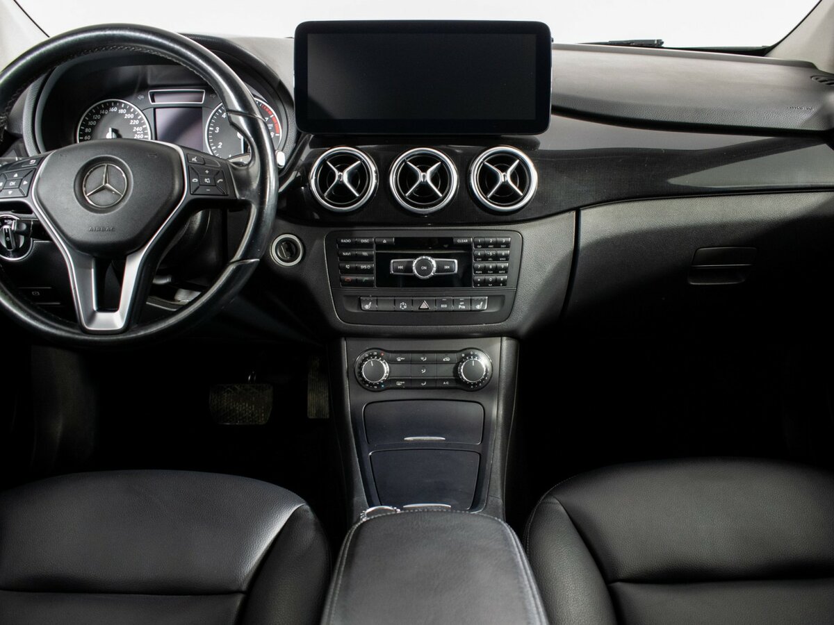 Mercedes-Benz B-Класс с пробегом — 2014 год. Фото: #8