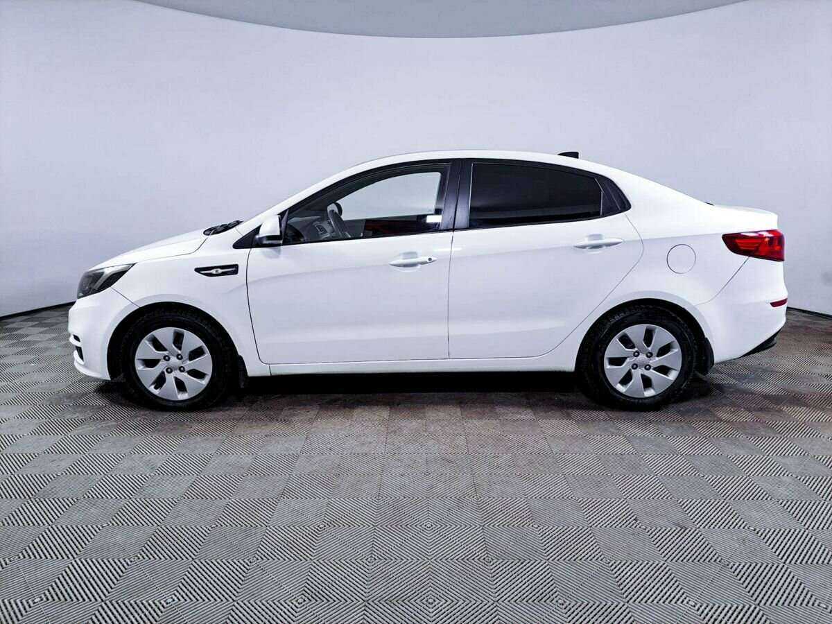 Kia Rio с пробегом — 2015 год. Фото: #7