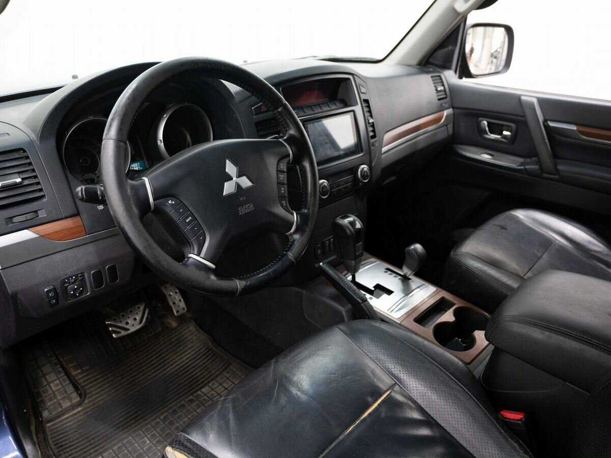 Mitsubishi Pajero с пробегом — 2008 год. Фото: #6