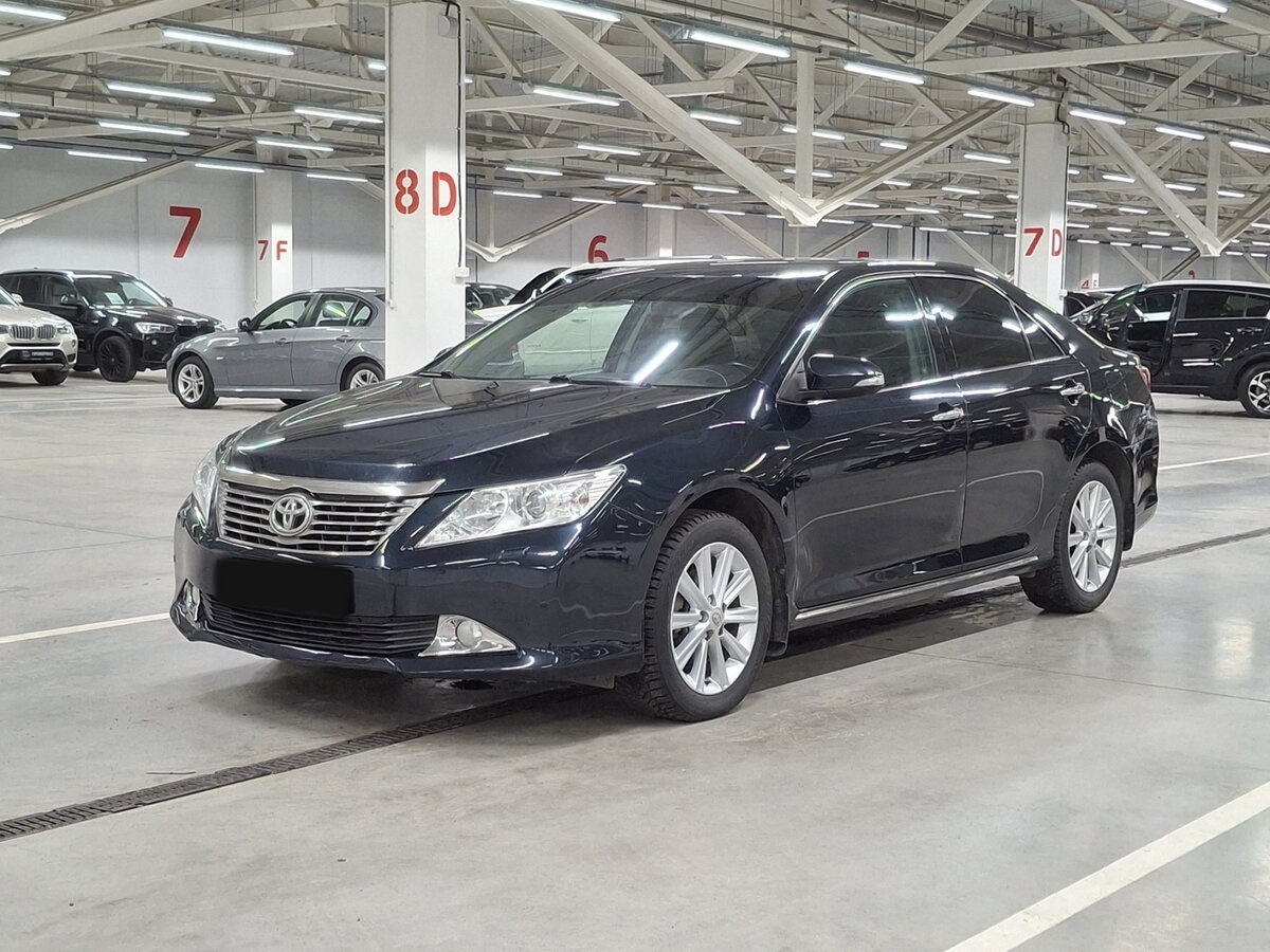 Toyota Camry с пробегом — 2014 год. Фото: #0