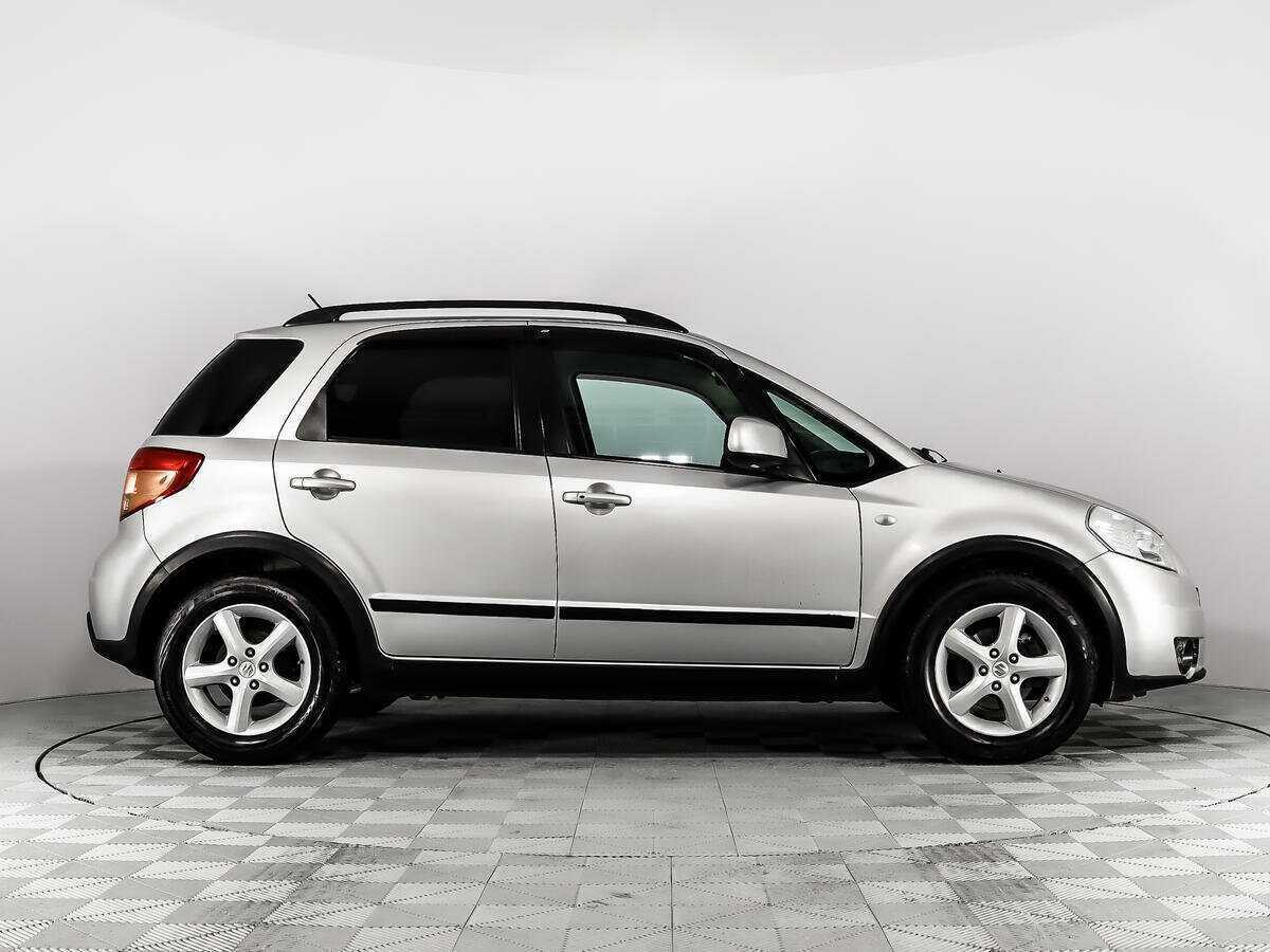Suzuki SX4 с пробегом — 2008 год. Фото: #3