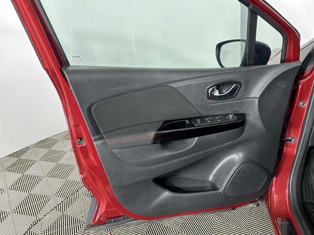 Renault Kaptur с пробегом — 2018 год. Фото: #6