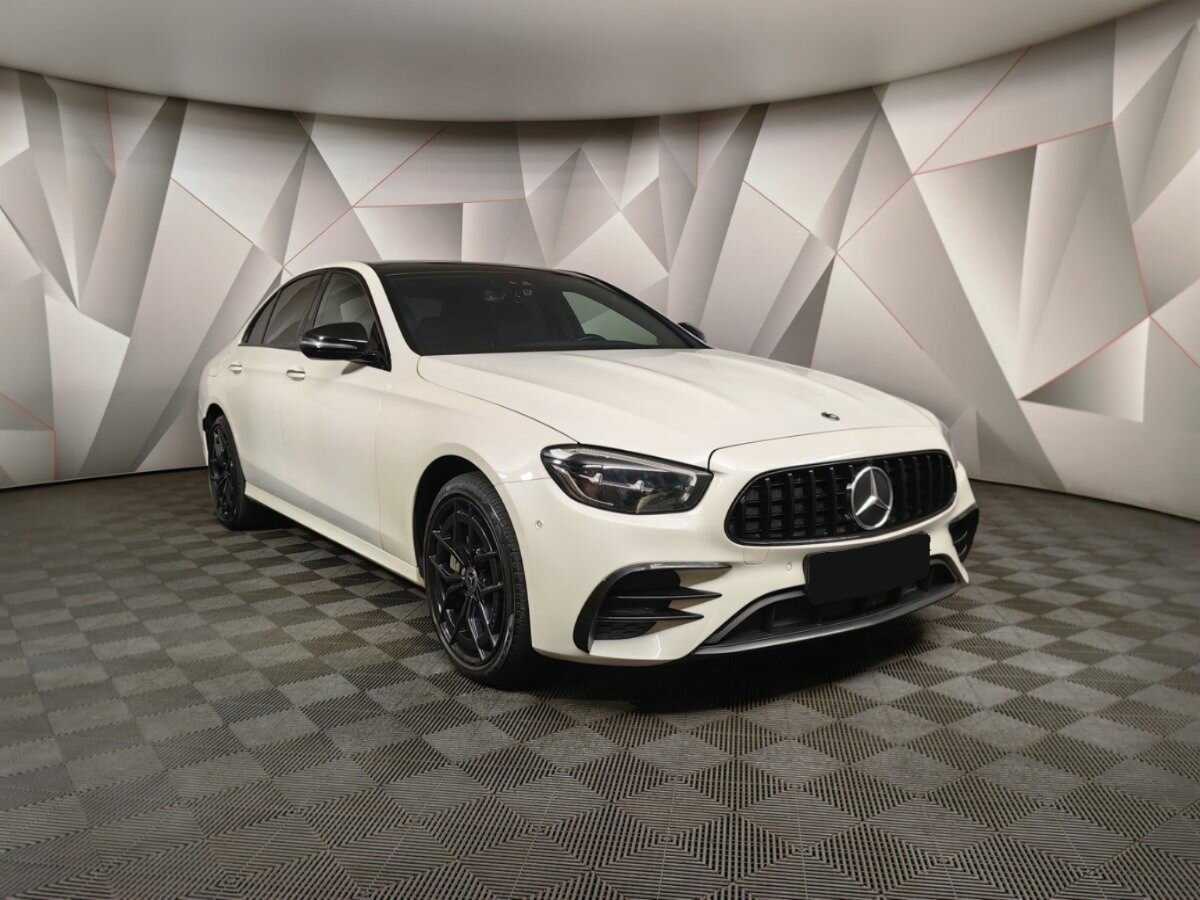Mercedes-Benz E-Класс с пробегом — 2021 год. Фото: #2