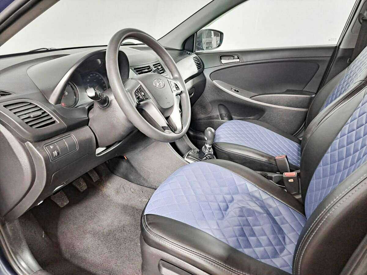 Hyundai Solaris с пробегом — 2014 год. Фото: #12