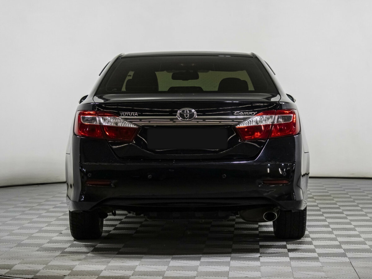 Toyota Camry с пробегом — 2012 год. Фото: #4