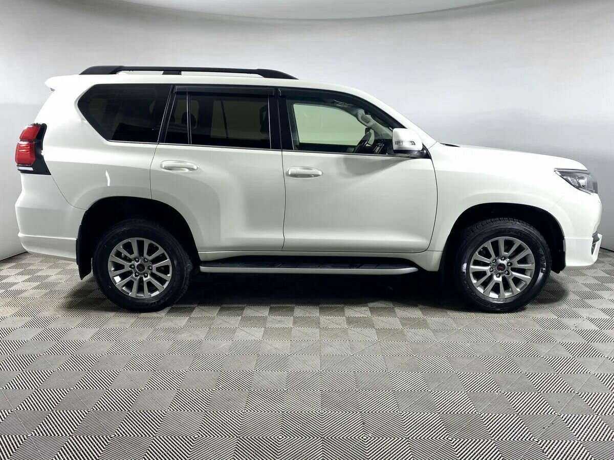 Toyota Land Cruiser Prado с пробегом — 2020 год. Фото: #3
