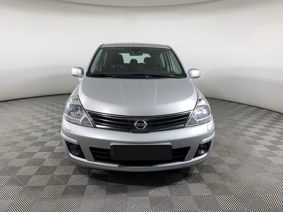 Nissan Tiida с пробегом — 2011 год. Фото: #1