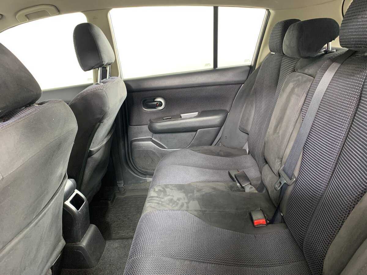 Nissan Tiida с пробегом — 2011 год. Фото: #18