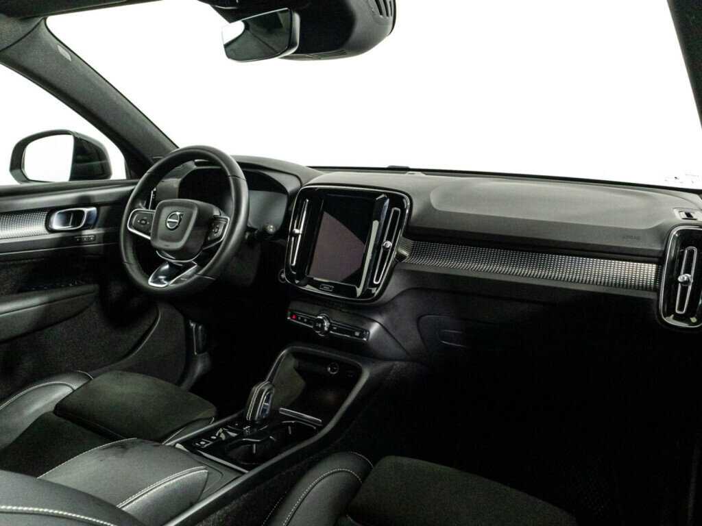 Volvo XC40 с пробегом — 2021 год. Фото: #8