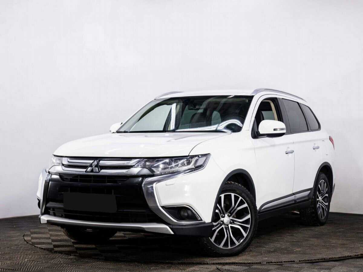Mitsubishi Outlander с пробегом — 2016 год. Фото: #0