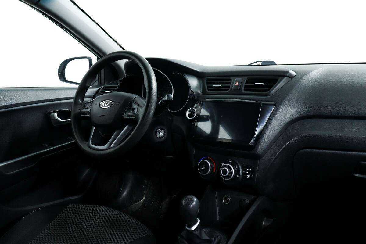 Kia Rio с пробегом — 2012 год. Фото: #8