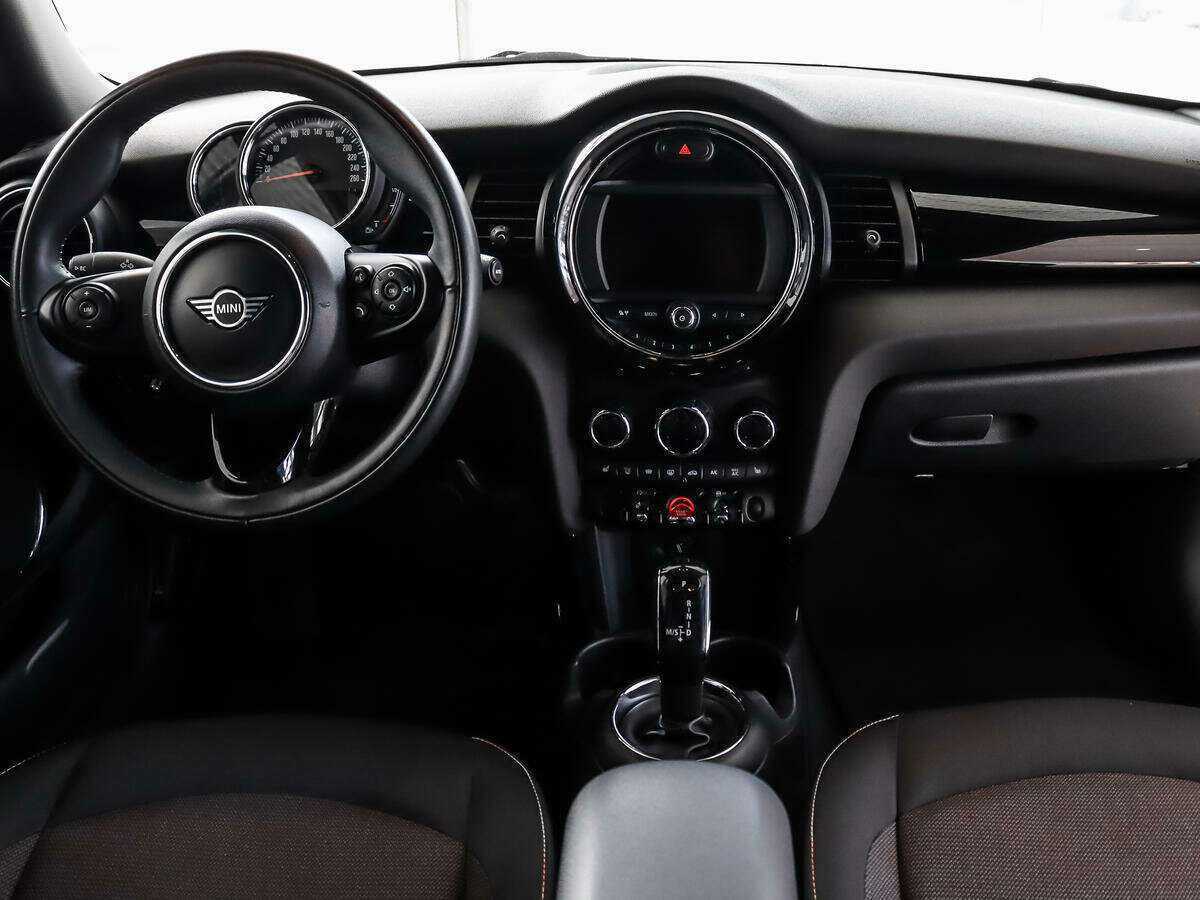 Mini Hatch с пробегом — 2020 год. Фото: #12