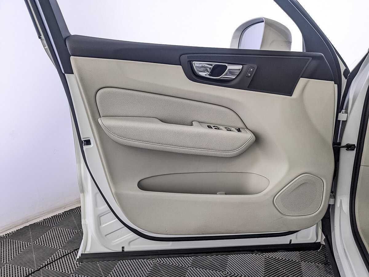 Volvo XC60 с пробегом — 2018 год. Фото: #18