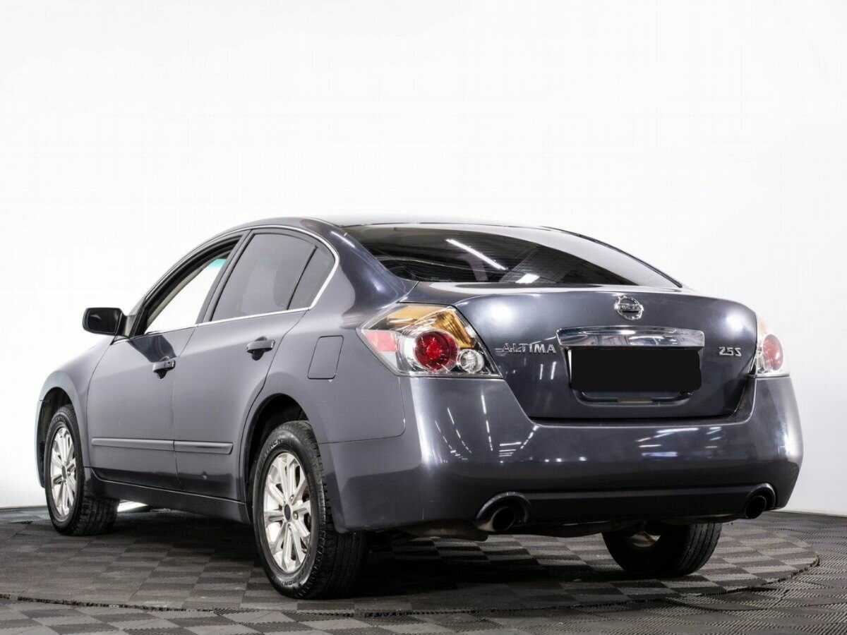 Nissan Altima с пробегом — 2012 год. Фото: #5