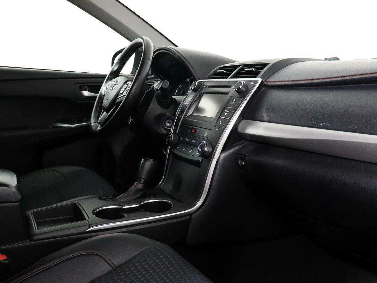 Toyota Camry с пробегом — 2014 год. Фото: #5