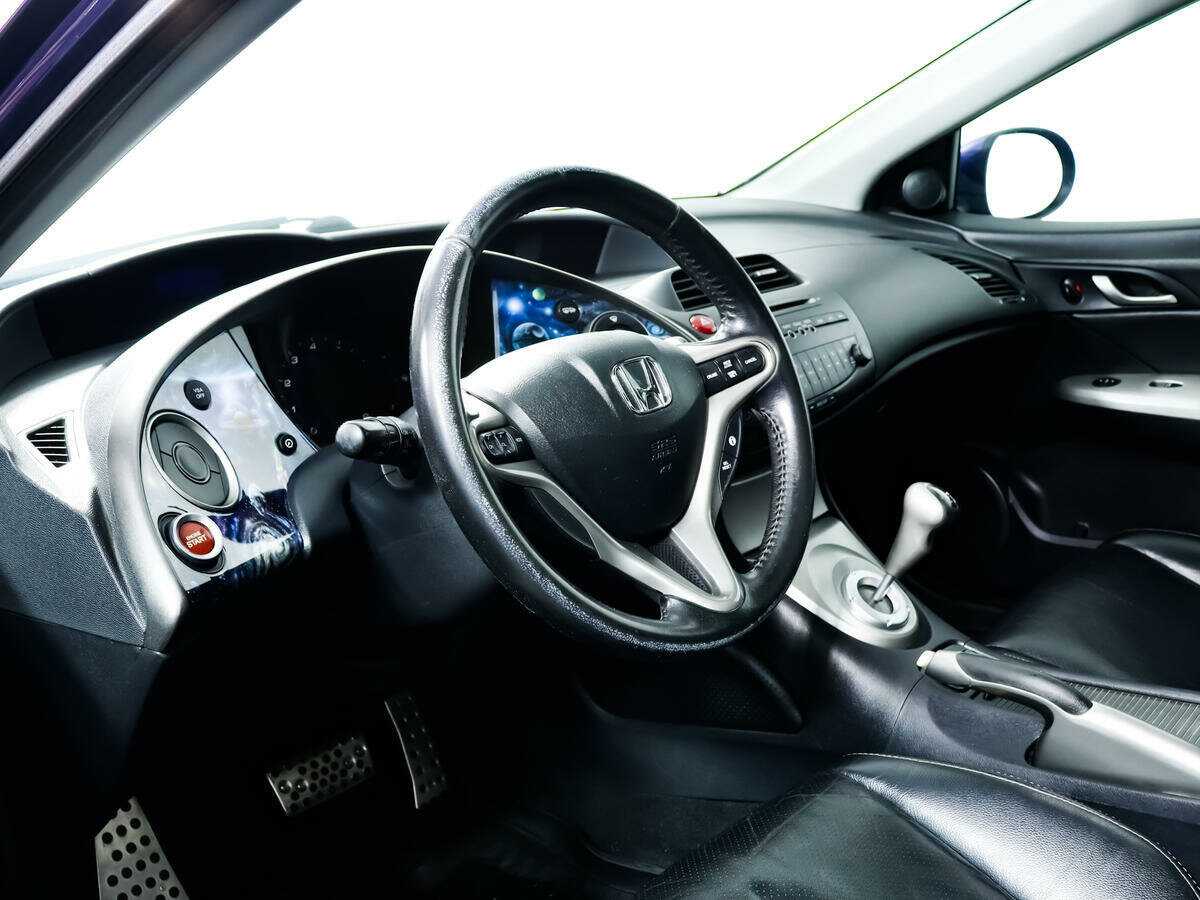 Honda Civic с пробегом — 2008 год. Фото: #12