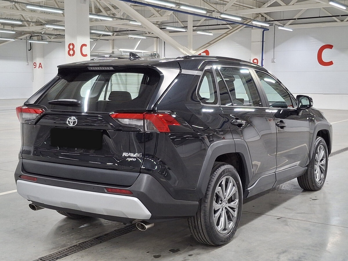 Toyota RAV4 с пробегом — 2024 год. Фото: #4