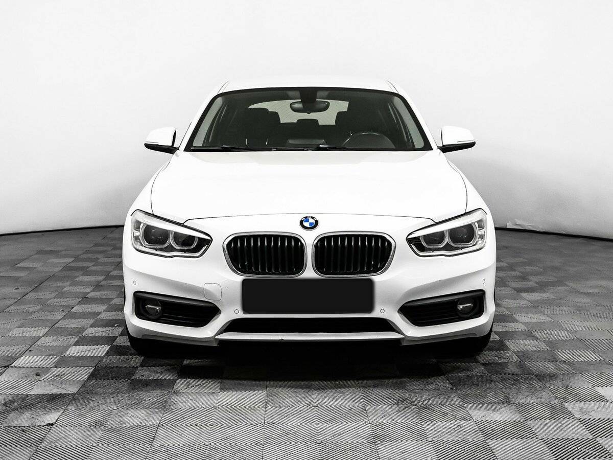 BMW 1 серии с пробегом — 2017 год. Фото: #1