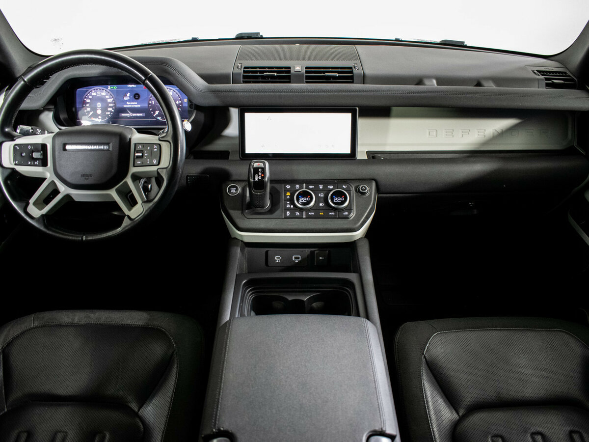 Land Rover Defender с пробегом — 2021 год. Фото: #11