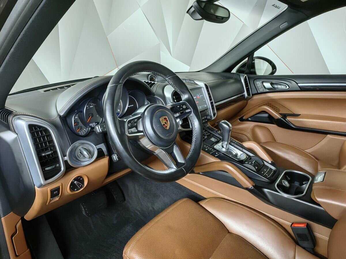 Porsche Cayenne с пробегом — 2016 год. Фото: #13