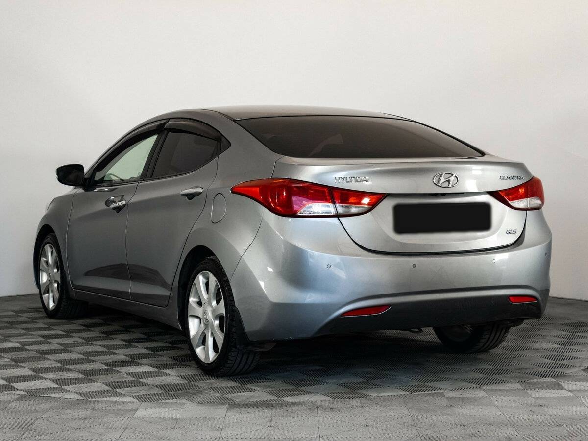 Hyundai Elantra с пробегом — 2011 год. Фото: #5