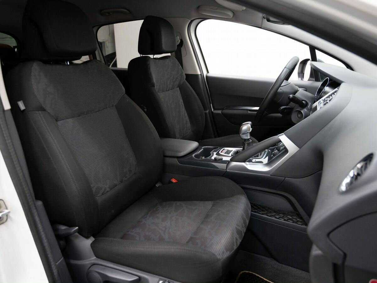 Peugeot 3008 с пробегом — 2010 год. Фото: #11