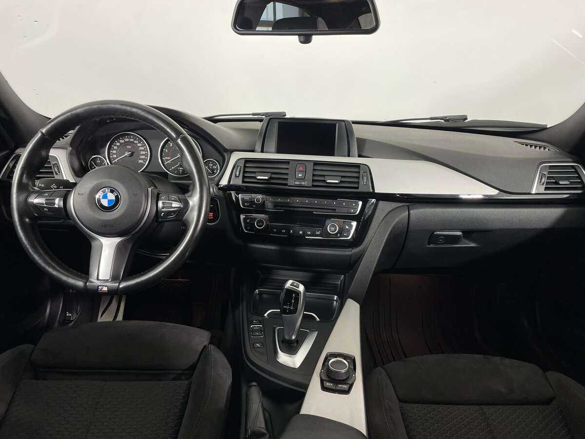 BMW 3 серии с пробегом — 2016 год. Фото: #11