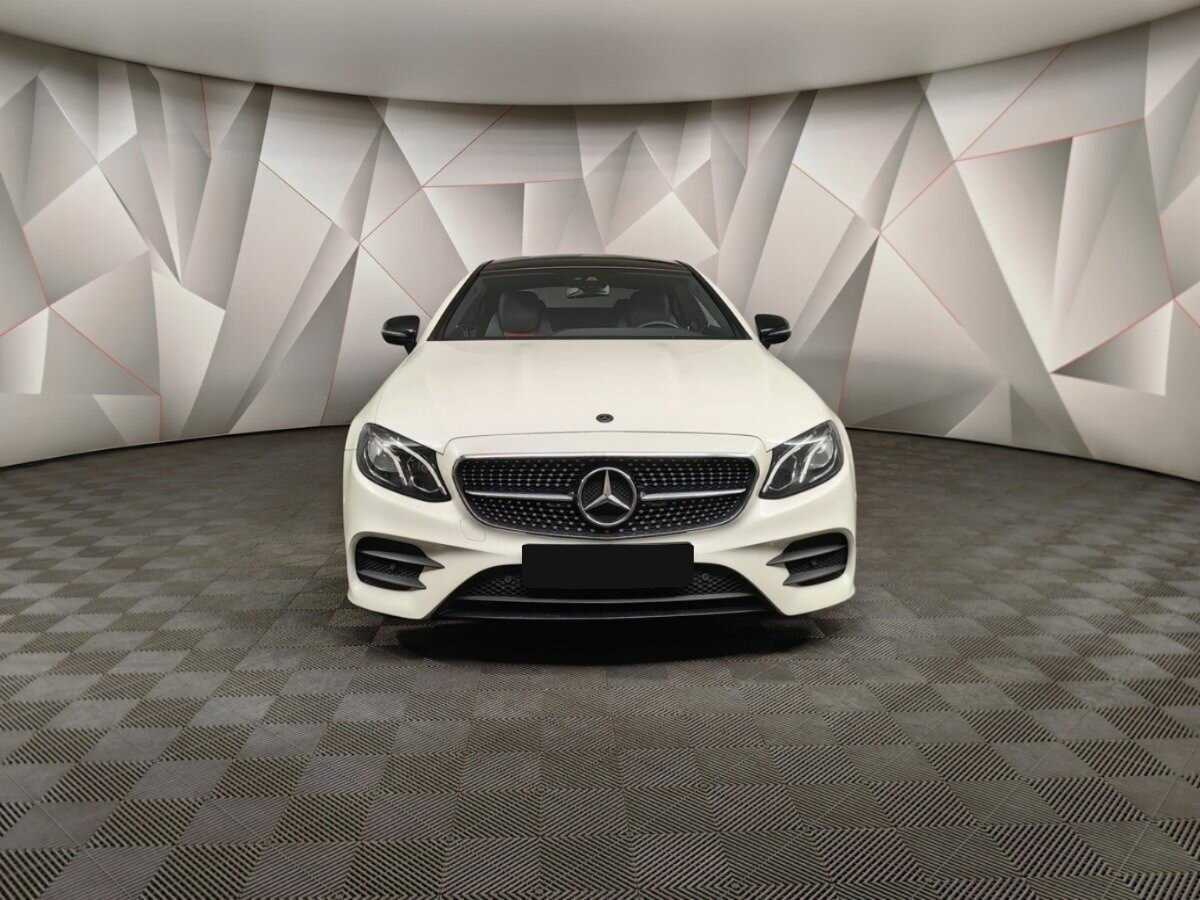 Mercedes-Benz E-Класс с пробегом — 2017 год. Фото: #6