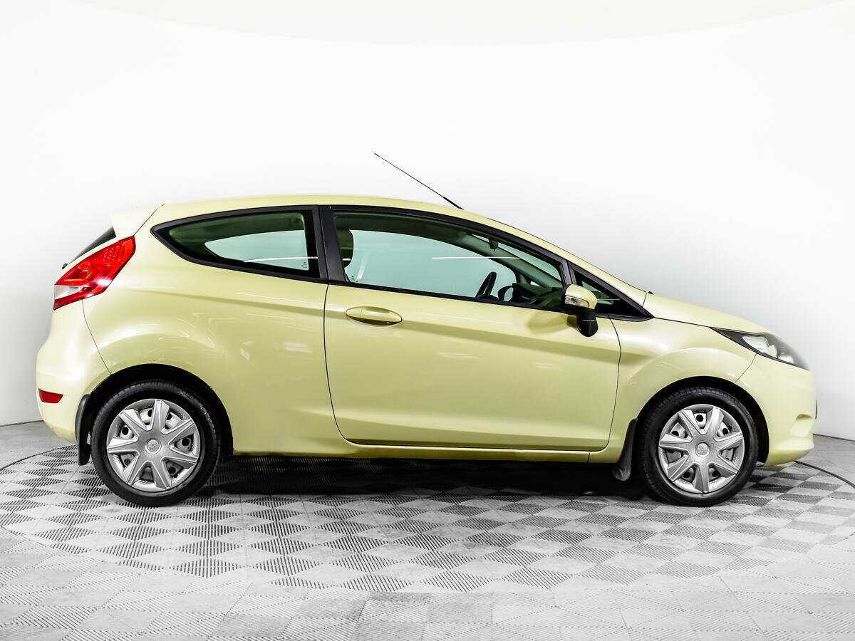 Ford Fiesta с пробегом — 2008 год. Фото: #3