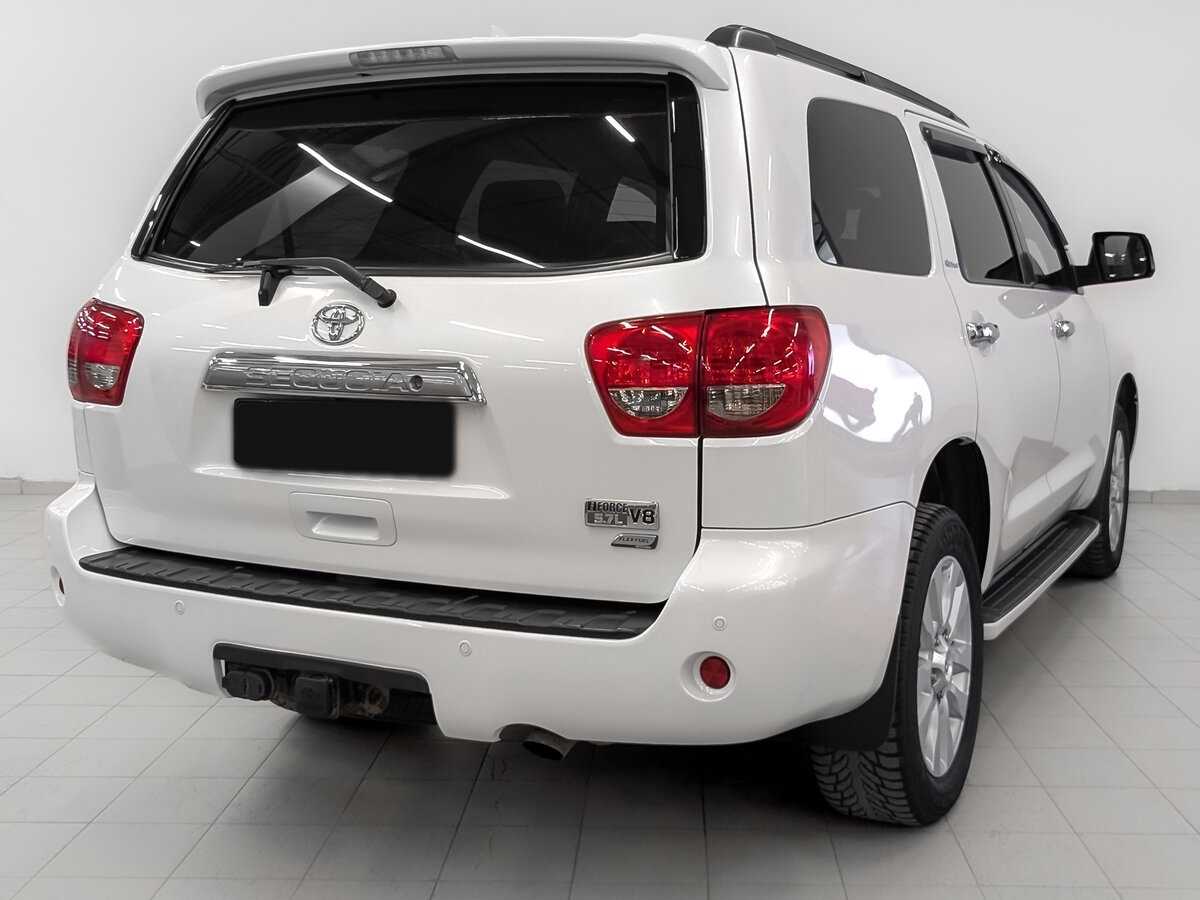 Toyota Sequoia с пробегом — 2013 год. Фото: #4