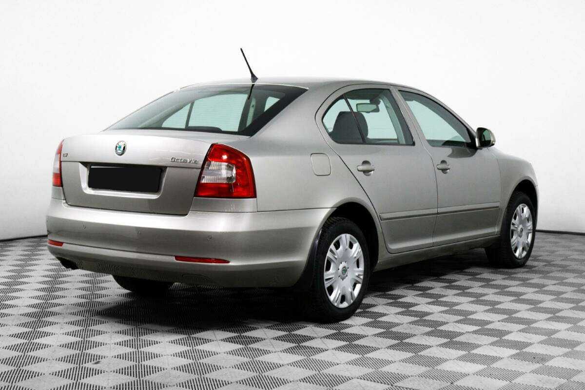 Skoda Octavia с пробегом — 2011 год. Фото: #4