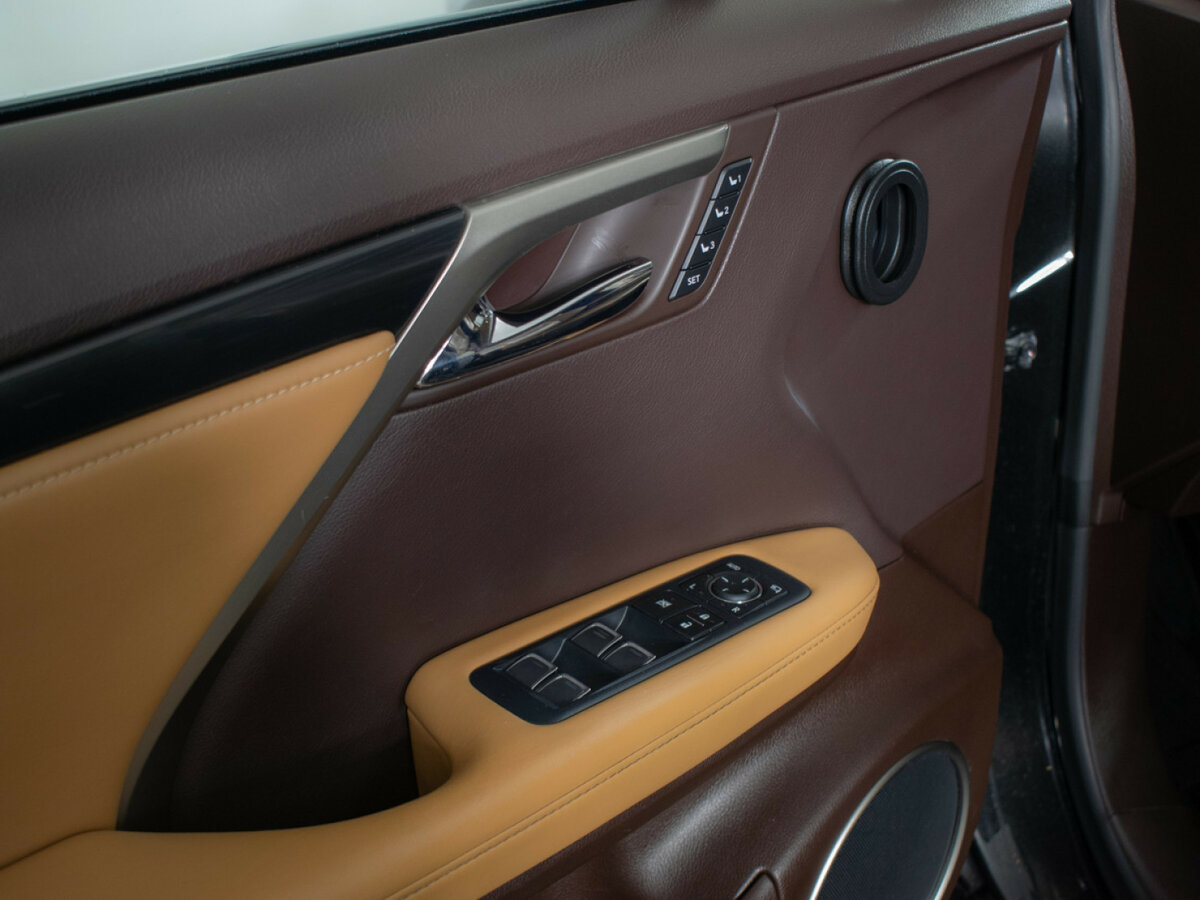 Lexus RX с пробегом — 2018 год. Фото: #13